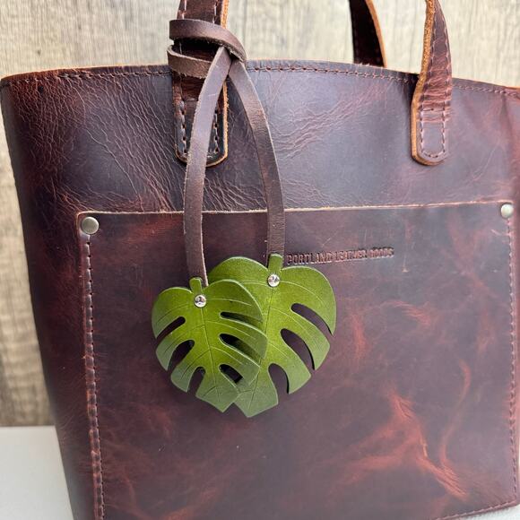 Leather Purse Charm Monstera Plant Bag Charm Genuine Leather Purse Keychain NEW - Picture 2 of 7